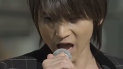 まだ涙にならない悲しみが