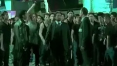 <狂兽>创新版预告 展示震撼暴力美学