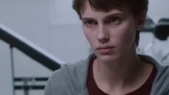 [影Sir]4分钟看完惊悚片<双面情人>:女主同时和孪生兄弟谈恋爱!