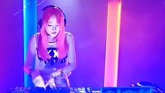 眼泪不值钱 (DJ版)