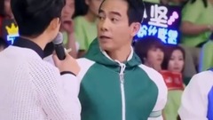 陈小春视粉丝如家人 节目现场神撞脸