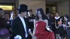 谢娜肚子凸起大肚照被拍 快乐大本营找谁代替她?