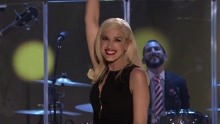 Gwen Stefani - Under The Christmas Lights 现场版 2017