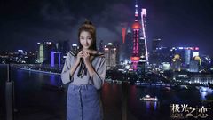 关晓彤牵手马可谈恋爱看极光狗粮洒一地