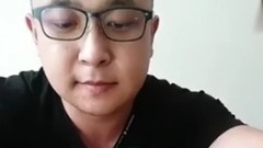 西瓜也可以剥皮吃?看看最牛大哥挑战手撕西瓜皮!