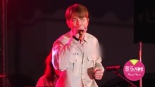 萧敬腾 - 萧敬腾唱太High差点摔下台