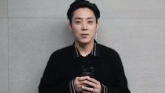 Holiday Greetings From 殷志源