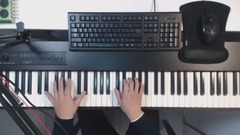 零基础也能学的钢琴曲<亲爱的>,不仅仅是感动