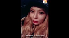 金泫雅,K.A.R.D - 泫雅问Somin要电话cut