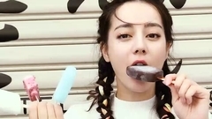 迪丽热巴:小少女的东京可爱全记录