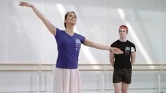 芭蕾健身 英国皇家芭蕾 3、 芭蕾中间练习