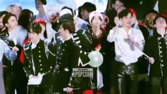 韩国爱豆在舞台上,产生惊吓的原因合集饭制版