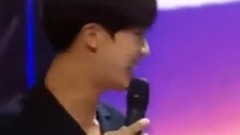 韩国爱豆尴尬爆笑时刻 你们当做没发生我们也当没看见 part 3