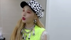 <Lip & Hip> 1st Week Behind