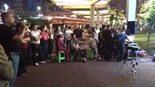  - 贵阳街头演唱《高原蓝》