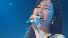 你只是站在比我高的地方