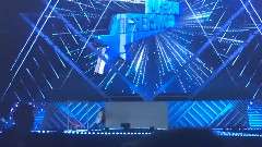 智妍表演前准备