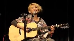 光着我的脚丫子