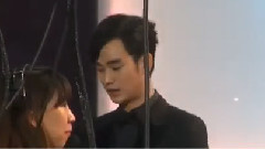 受赏后回到座位