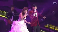 滨崎步作为嘉宾现身林俊杰演唱会