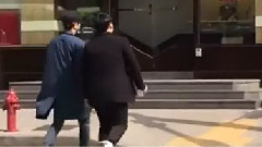 在街上偶遇明洙