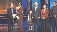 鸣梁获最佳作品奖 - 51届大钟电影节 现场版 14/11/21