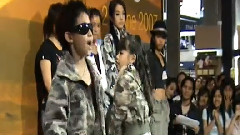 Bambam参加Rain Junior舞蹈比赛