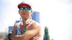 Chris Thrace - Sunt Happy Cu Tine