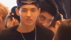 欧阳路邮局台湾桃园机场 咬肩膀