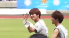 11年偶像运动会跨栏预赛加场外休息