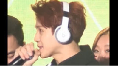 听着最炫民族风要笑崩过去的梁耀燮