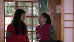 <白袍下的高跟鞋>