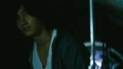 <抱着黄金飞翔>