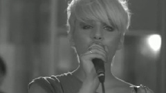 Wonderland - Nothing Moves Me Anymore'