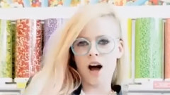 Avril Lavigne - Hello Kitty