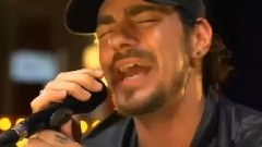 Live Acoustic Session and Chat