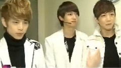 Behind The Scenes Of Simply K-pop Cut