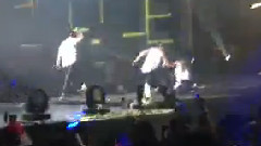 Henry和东海假bobo被打咯