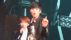 小熊的腹肌展示