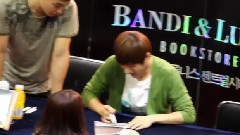 Bandi luni's 书店签名会