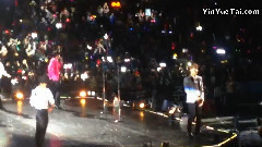 Khun & 俊昊合作舞台