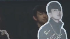 和在等身板合影