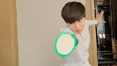 灿烈ins更新有关SUHO视频一则