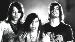 Die Mannequin - Saved By Strangers