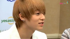 新加坡的记者会