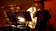 把悲伤留给自己