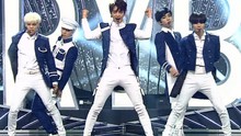SHINee - SHINee上演制服诱惑