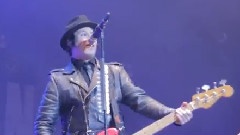 Can't Keep My Hands Off You