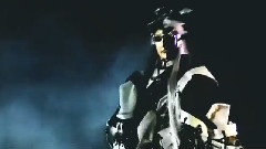 引天下英雄竞折腰