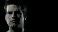 Entre La Guerra Y El Amor